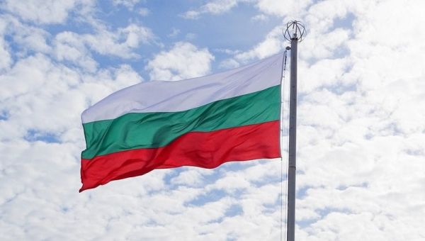 Bulgarian parliament overrides presidential veto to give Ukraine 100 APCs