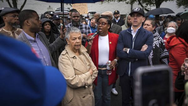 Cal Thomas: Bad political theater in Newark