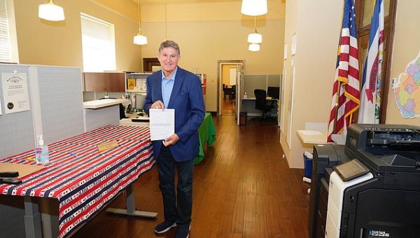 Joe Manchin LEAVES Democratic Party and registers as an Independent