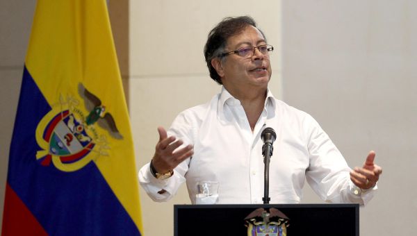 Colombia’s leader announces ceasefire with ELN, dissidents, paramilitaries – La Prensa Latina Media