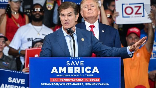 Popcorn Time: Oz Denies Trump Is 'Leader of the Party'