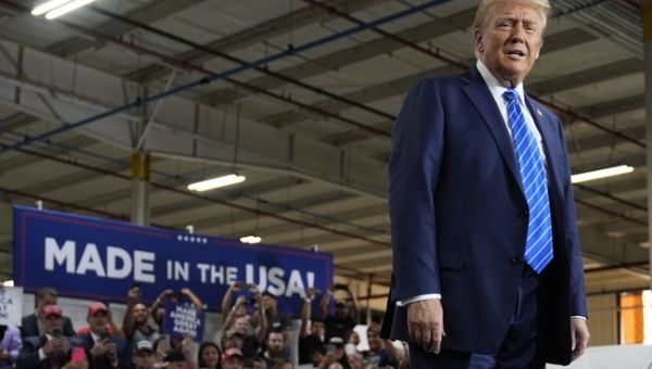 Trump Rolls Out Policies to Spur the Economy, and a Surprising Personal Note, at Detroit Economic Club