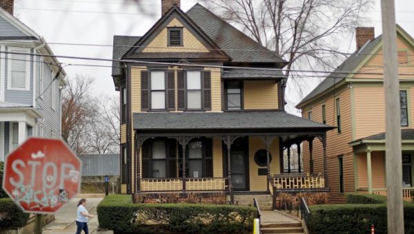 Good Samaritans saved Martin Luther King Jr.’s birth home in Atlanta from being burned