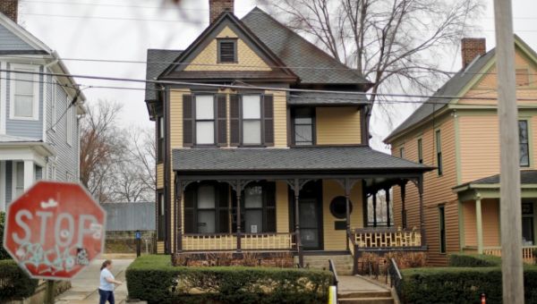 Woman arrested after pouring gas onto childhood home of MLK Jr.