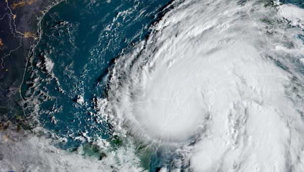 Major airports close as South braces for Hurricane Helene