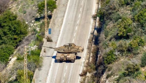 Israeli Military Sets up Roadblocks in Southern Lebanon, Announces It Won’t Withdraw by Deadline