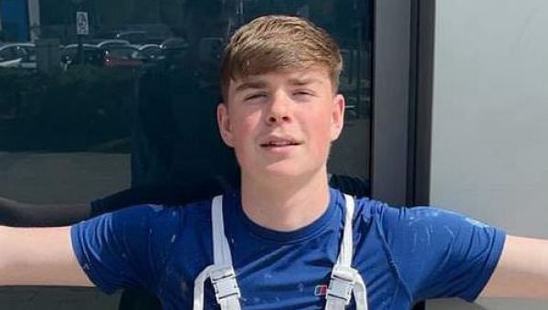 Boy, 16, dies after beach stabbing as police launch investigation