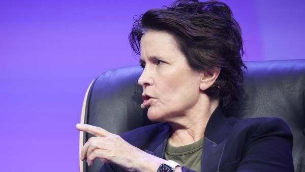 Kara Swisher Brands Washington Post Publisher a ‘F–ker’ Over Non-Endorsement