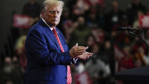 Trump Defies Judge’s Orders, Delivers Closing Arguments