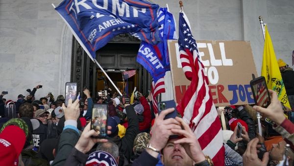 FBI arrests 3 in Florida on charges of assaulting officers in Jan. 6 insurrection