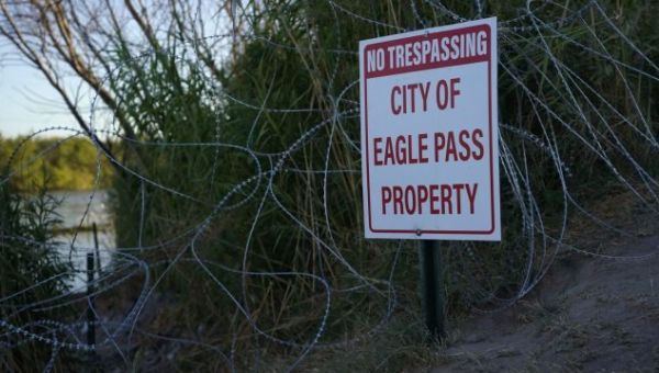 Texas fences off public park in Eagle Pass without notifying local authorities