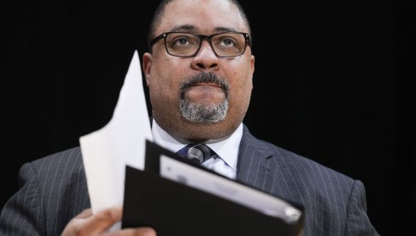 New York prosecutors tell Supreme Court to allow Trump sentencing
