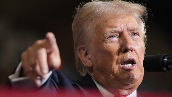 Trump To Sue DOJ For $100m Claiming 'Political Persecution' Over 2022 Mar-a-Lago Raid