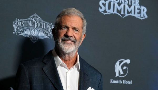 Mel Gibson gives thanks for release of US man held by China