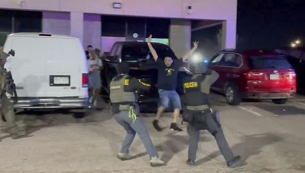 More than 100 immigrants detained at an illegal after-hours nightclub in Colorado | Jefferson City News-Tribune