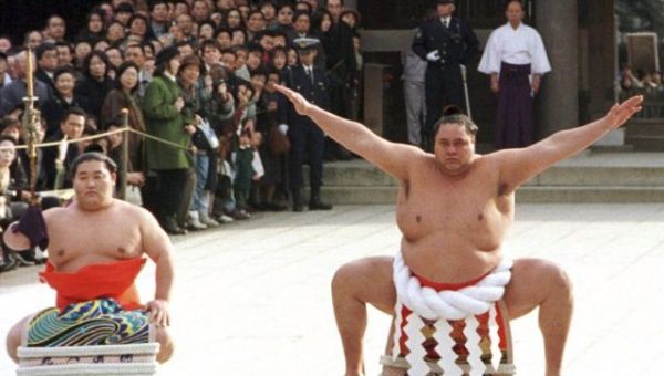 Former Sumo Grand Champion and Hawaii native Akebono Taro dies at 54
