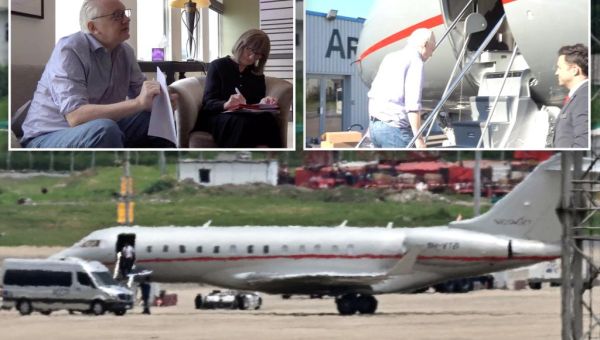 WikiLeaks founder Julian Assange stops in Bangkok on his way to a US…