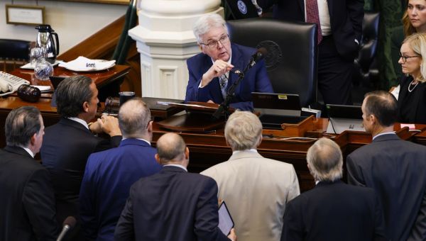 Solemn oaths, not guilty plea, Vulcan salute start Ken Paxton’s impeachment trial