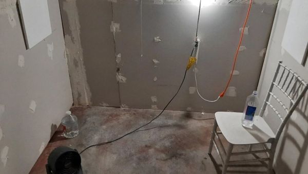 FBI seeks information after WA woman is kidnapped, locked in cinder block cell in Klamath Falls