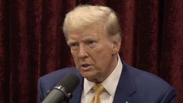 Joe Rogan Tells Trump That Harris May Still Go on Podcast