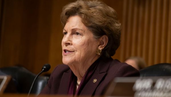 As N.H. Senator Jeanne Shaheen is lauded as political trailblazer, her open seat attracts interest – The Boston Globe