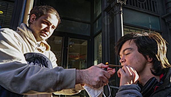 High times in the East Village: Shoppers revel in city’s first legal marijuana dispensary opening | amNewYork
