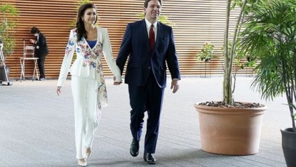 Gov. DeSantis bets that Japanese businessmen care who the Chicago Mayor is