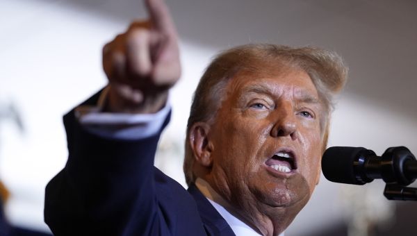 ‘GOT PLAYED FOR SUCKERS!’ Gloating Trump Bashes Koch Network After Group Halts Funding for Nikki Haley Campaign