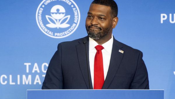 EPA grants California authority to ban sales of new gas cars by 2035