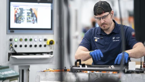 U.S. economy slowed but still grew at 2.9% rate last quarter  – Portland Press Herald