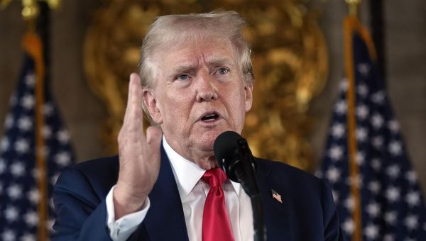 Police probing break-in at Trump campaign office in Virginia