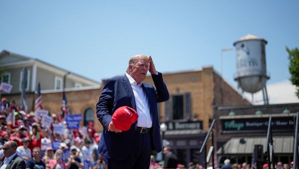 Newly un-redacted Trump affidavit shows what led to Mar-a-Lago search – latest