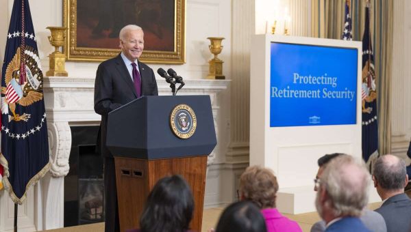 Biden to Pay Respects to Lewiston Shooting Victims – Asian News from UK