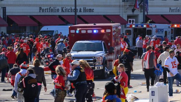 1 dead, at least 22 wounded in shooting at Super Bowl parade in Kansas City