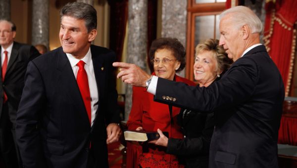 Joe Manchin Announces Reregistration as Independent