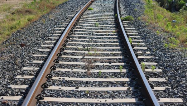 BREAKING: Train derails, some cars fall in Mississippi river [VIDEO, PHOTOS]