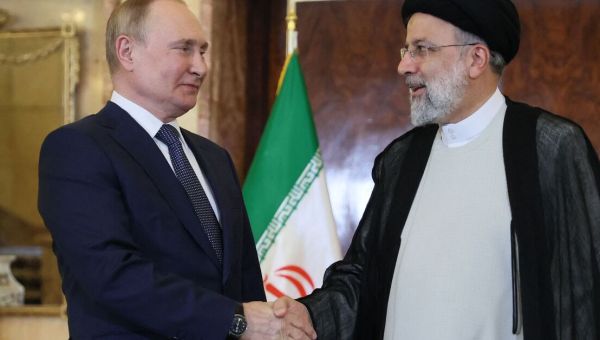 Iran, Russia ink $1.6 billion rail deal to allegedly rival Suez Canal