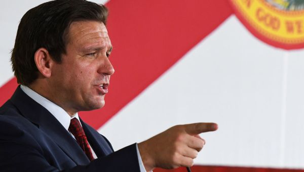 NEWS ALERT: GOP candidate replaces his campaign manager, reboots presidential bid