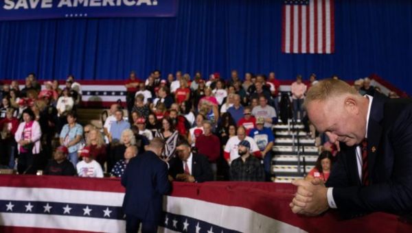 GOP Michigan state rep mistakenly claims Gonzaga team buses are for ‘illegal invaders’