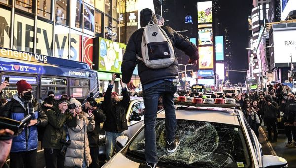 Tyre Nichols: Al Sharpton condemns violent protesters for ‘helping the police’ after Times Square arrests