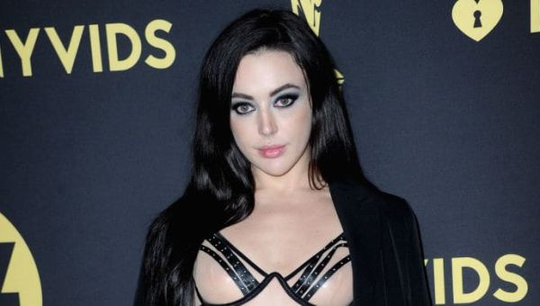 U.S. Porn Star’s Bizarre Trip to Iran Ignites Outrage