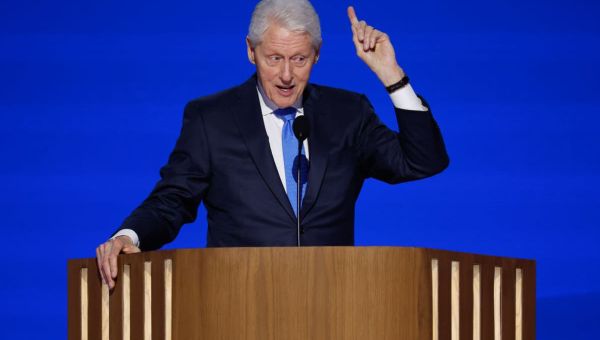 Bill Clinton wishes supporters a ‘healthy holiday season’ after hospital discharge