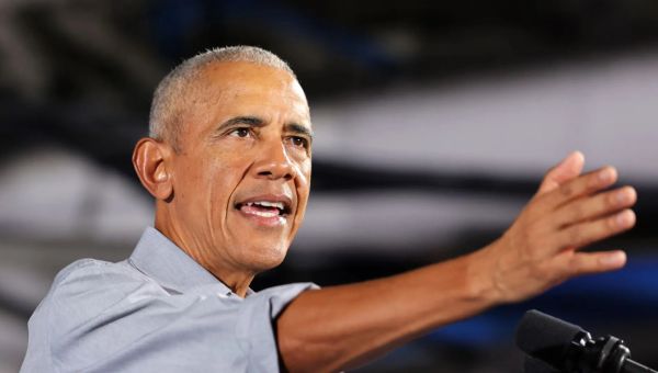 Barack Obama Raps “Lose Yourself” At Detroit Rally After Eminem Introduction