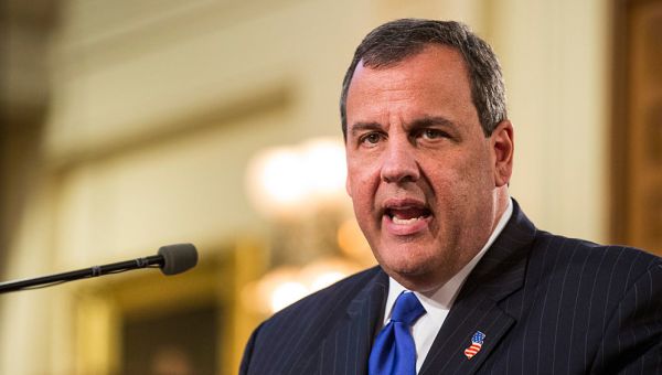 REPORT: Former GOP governor says he has the guts to take on Trump in presidential race, floats 2024 run