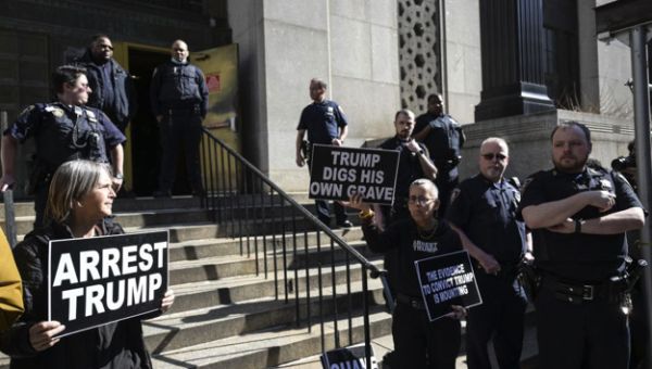 Trump indictment live updates: Trump’s lawyer talks next steps ahead of arraignment – WEIS | Local & Area News, Sports, & Weather