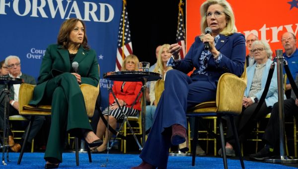 Liz Cheney helps Harris seek moderate votes as they paint Trump as a dangerous choice – The Boston Globe