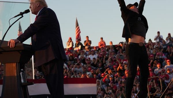 Elon Musk Takes Center Stage at Trump Rally, Calls for Action ” ¡Que Onda Magazine!