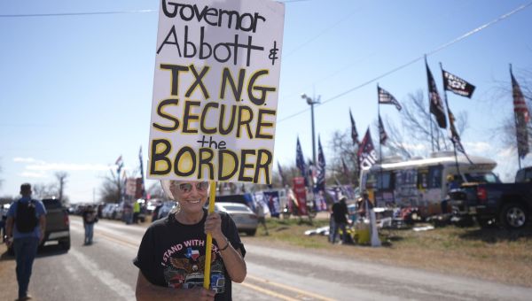 GOP governors back at Texas border to keep pressure on Biden over migrant crossings