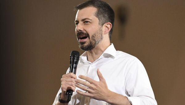 Buttigieg delivers a strident anti-Trump message in Iowa