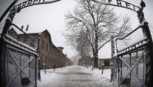 Ex-CIA Computer Whiz Sentenced to 40 Years for Espionage & Child Porn, Sparks Controversy with Auschwitz Comparison – The Jewish Voice